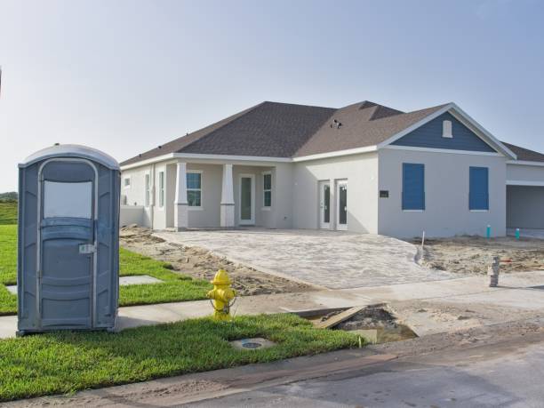 Best Portable restroom trailer rental  in Point Baker, FL
